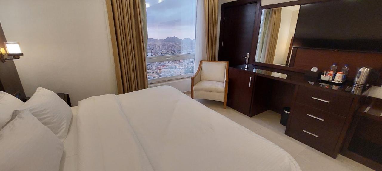 Petra Elite Hotel وادي موسى المظهر الخارجي الصورة